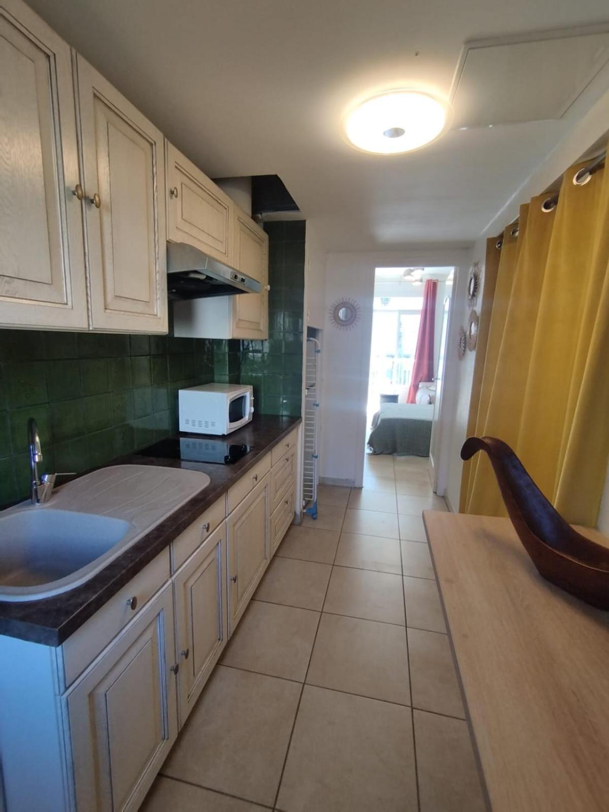 Studio Central Canet-en-Roussillon Bagian luar foto