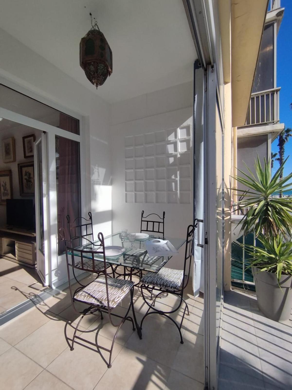 Studio Central Canet-en-Roussillon Bagian luar foto